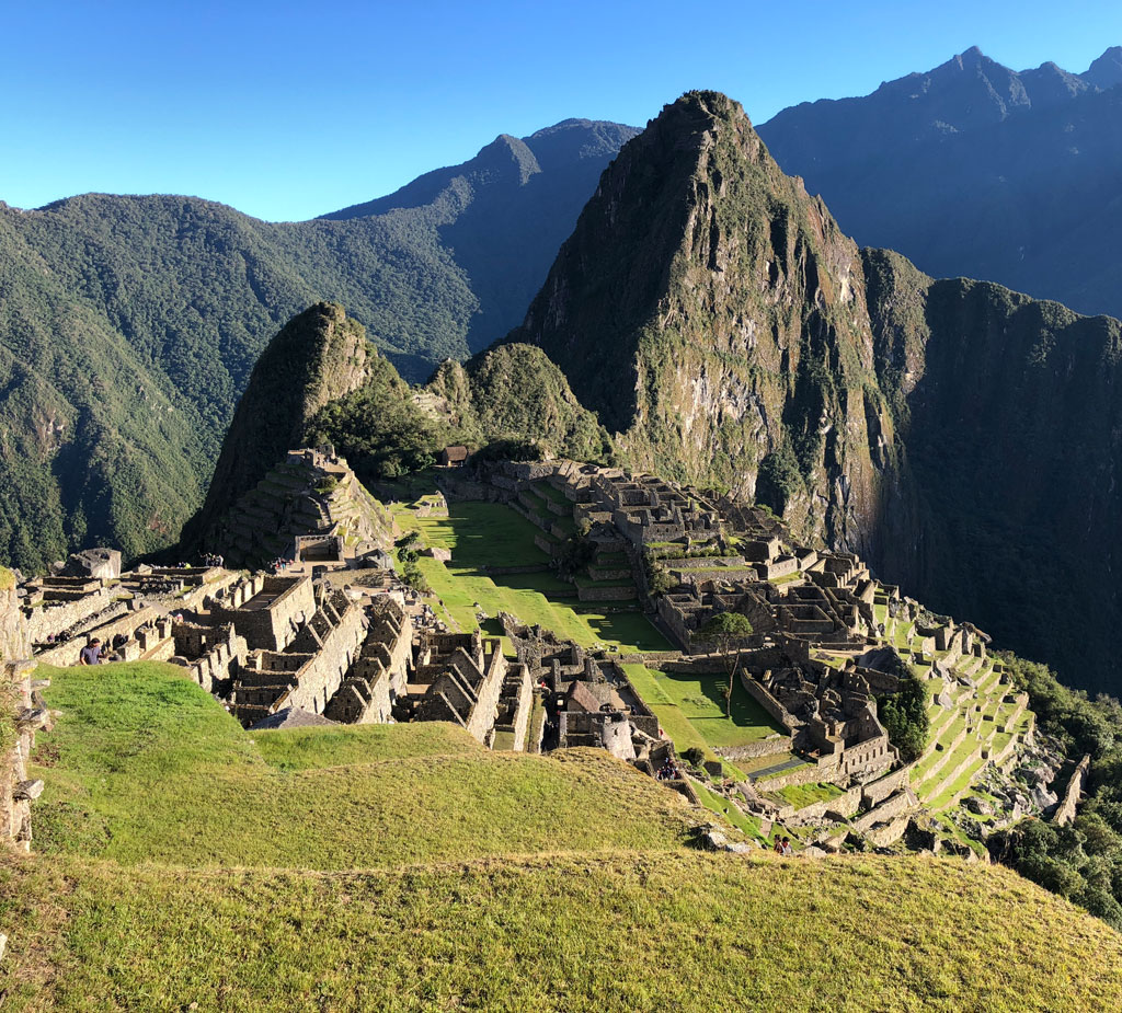 Vista general de Machu Pichu. Organizamos tu viaje a Perú u otro destino de tus sueños