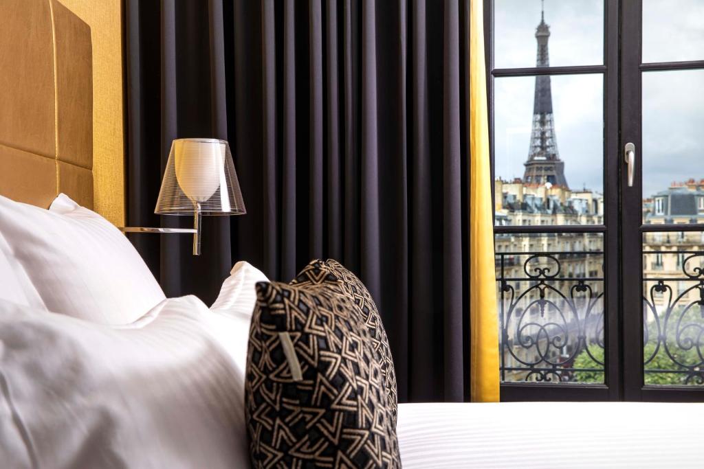 Hoteles con vistas a la Torre Eiffel - First Hotel Paris Tour Eiffel