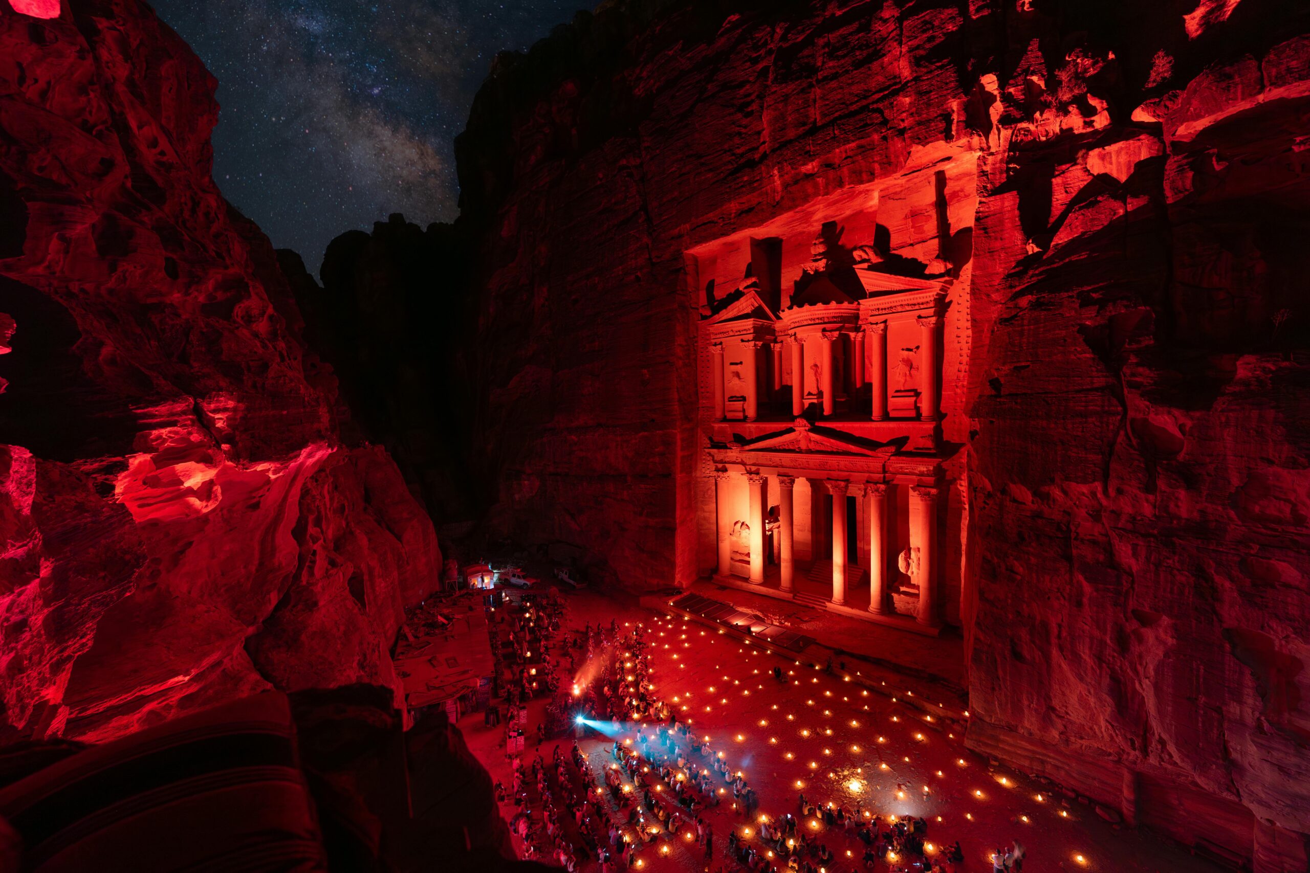 Mejor epoca para visitar las maravillas del mundo petra de noche