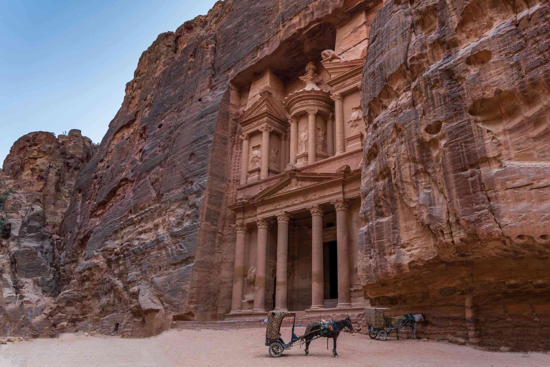 Mejor época para visitar las 7 maravillas petra (1)