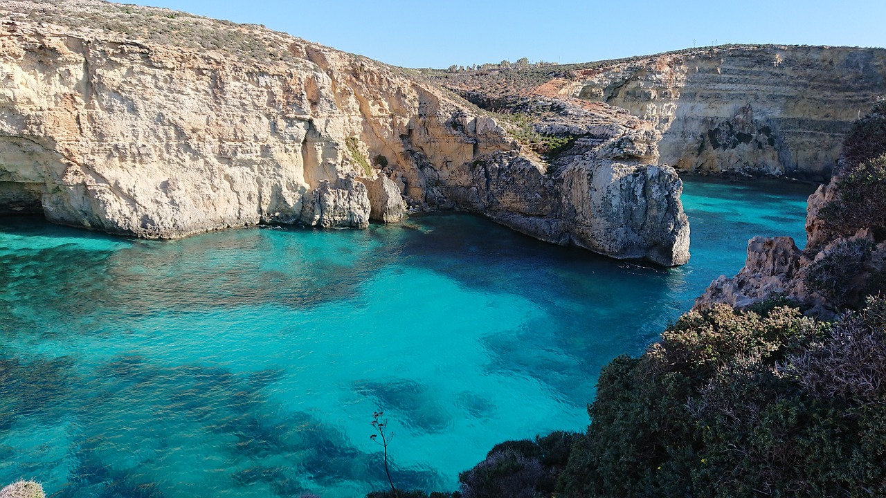 isla de gozo buceo