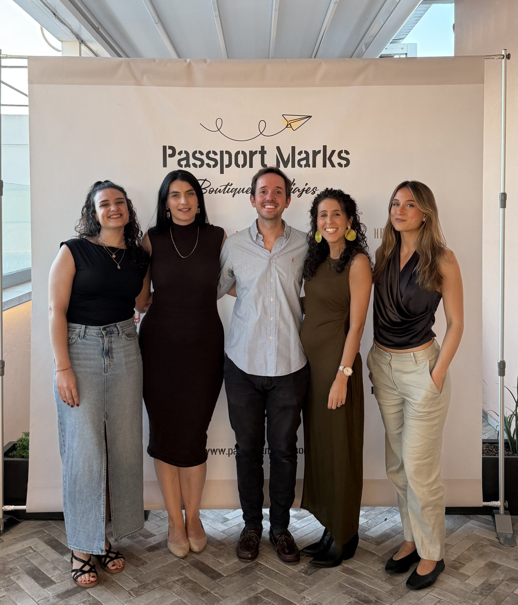Equipo Passport Marks Equipo Passport Marks